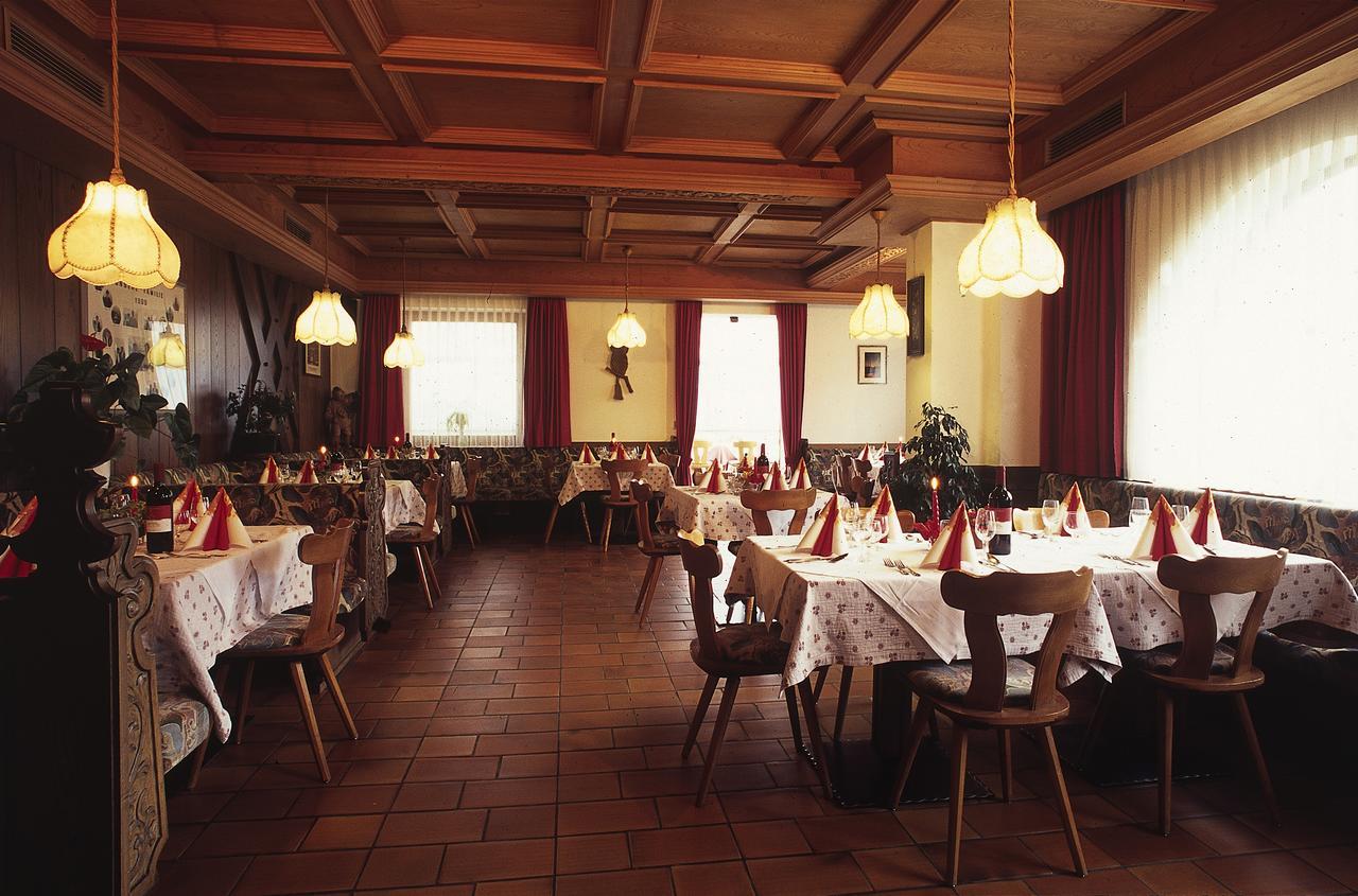 Gasthaus Zum Weissen Kreuz Lazfons Dış mekan fotoğraf