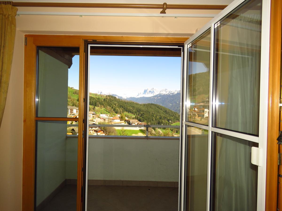 Gasthaus Zum Weissen Kreuz Lazfons Dış mekan fotoğraf