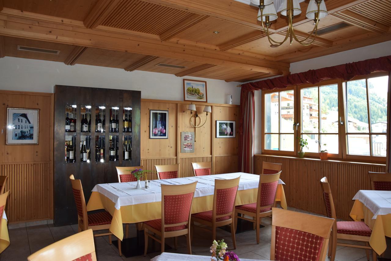 Gasthaus Zum Weissen Kreuz Lazfons Dış mekan fotoğraf