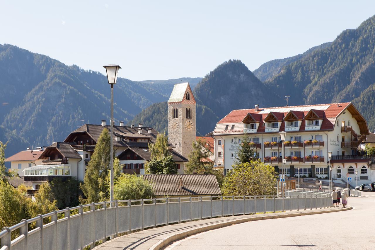 Gasthaus Zum Weissen Kreuz Lazfons Dış mekan fotoğraf