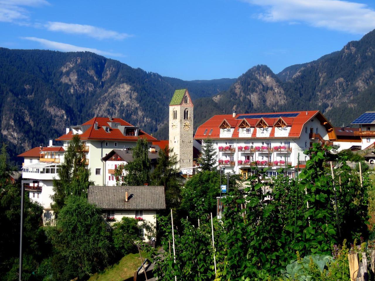 Gasthaus Zum Weissen Kreuz Lazfons Dış mekan fotoğraf
